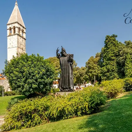 Maya Con Dios Apartman