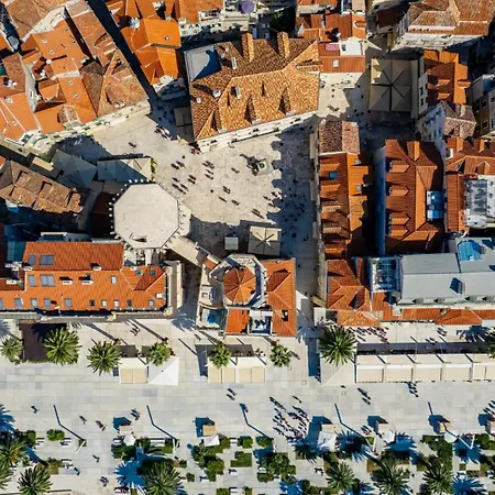 Maya Con Dios Apartman *