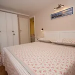 Apartman Maya Con Dios