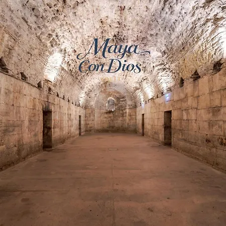 Maya Con Dios 스플리트