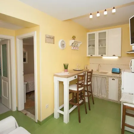 Apartment Maya Con Dios *