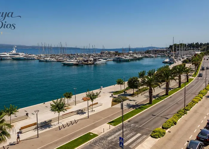 아파트 Maya Con Dios *