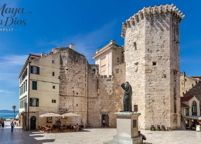 아파트 Maya Con Dios *