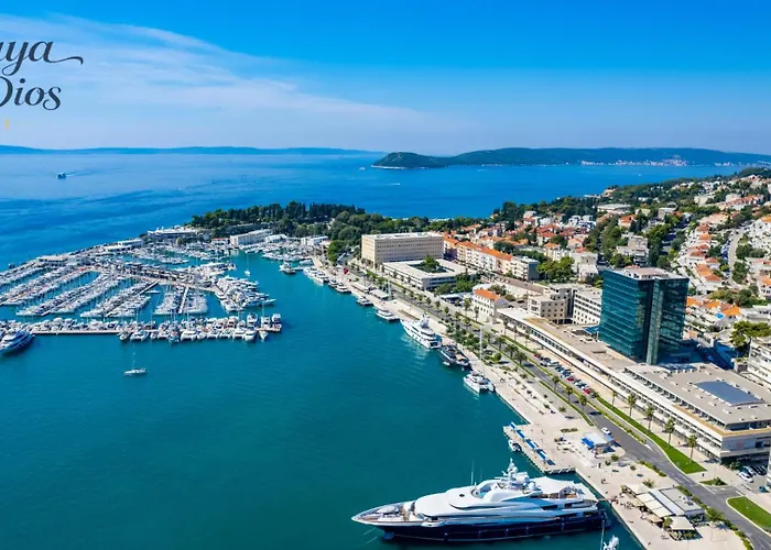 아파트 Maya Con Dios *