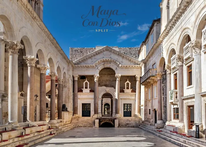 Maya Con Dios 아파트 스플리트