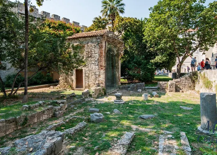 아파트 Maya Con Dios