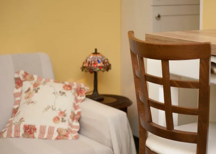 아파트 Maya Con Dios *