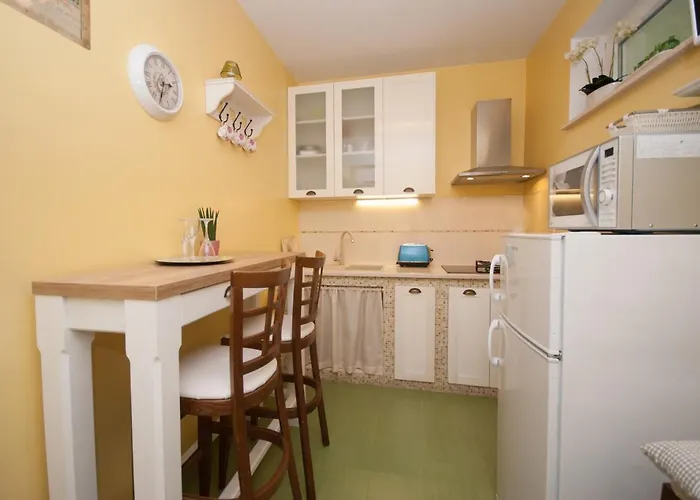 Maya Con Dios 스플리트