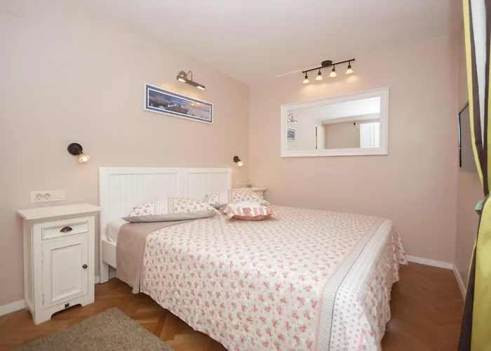 아파트 Maya Con Dios